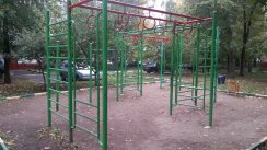 Площадка для воркаута в городе Москва №2478 Средняя Современная фото